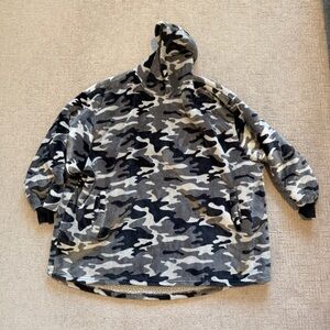 The Wayy Big Hoodie - Oversized Camo Sherpa Fleece Blanket Loungewear - One Size